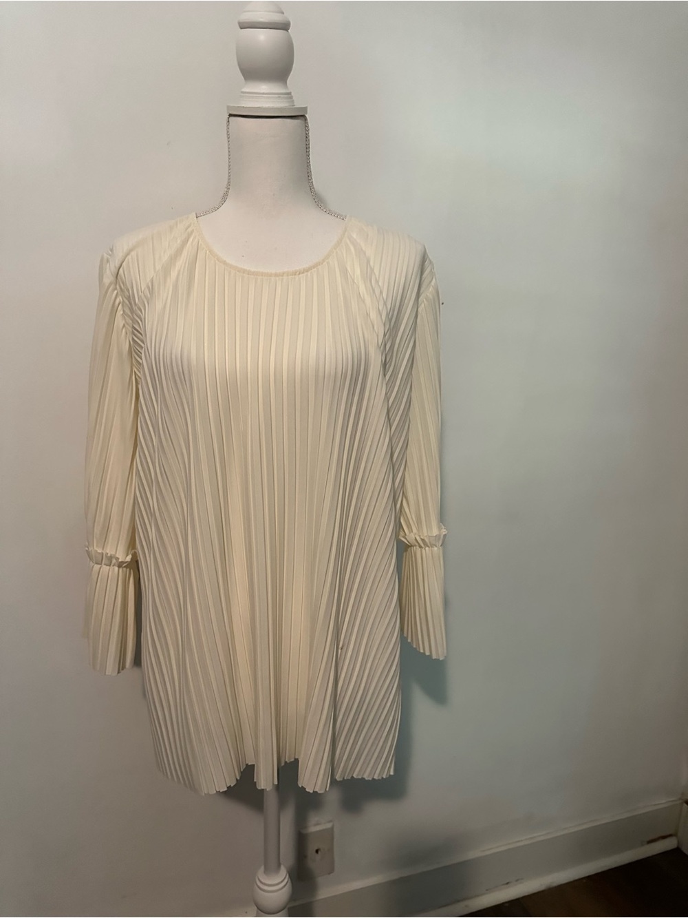 NY Collection Cream Pleated Long-Sleeve Tunic